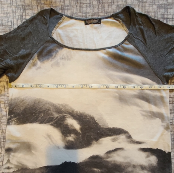 ❣️Clouds Tunic Top ❣️BOGO - Picture 2 of 5